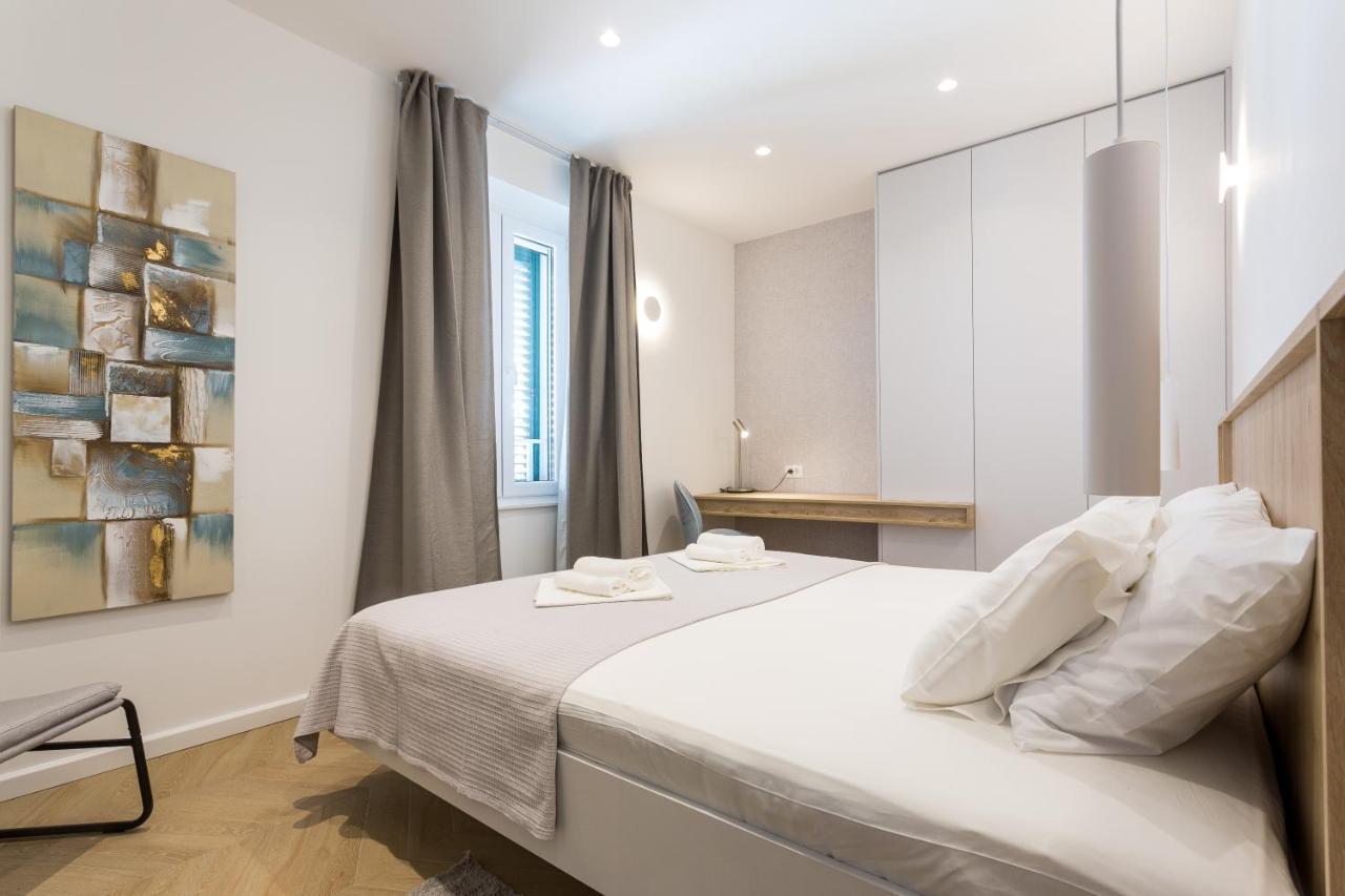Top Floor Luxury Suite Split Bagian luar foto